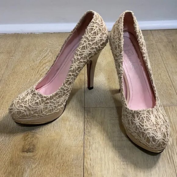 Gold Lace Platform Heels - Picture 1 of 5